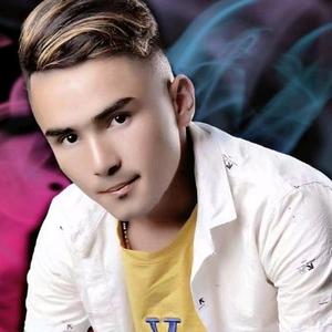 《吃老师的奶头》
